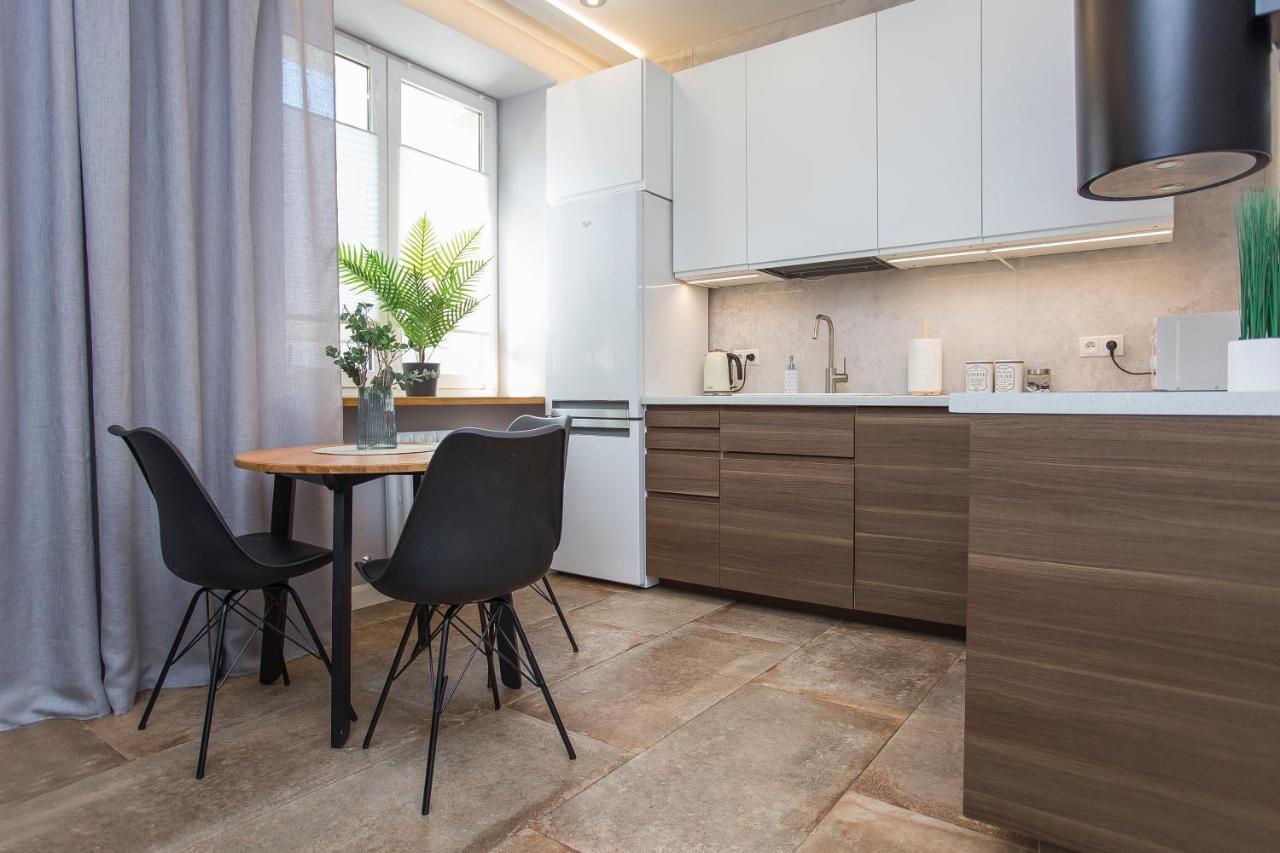 Urban Jungle Apartment In The Heart Of The City Białystok Buitenkant foto